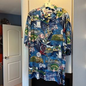 New York Yankees Short Sleeve Button Down Shirt- XL